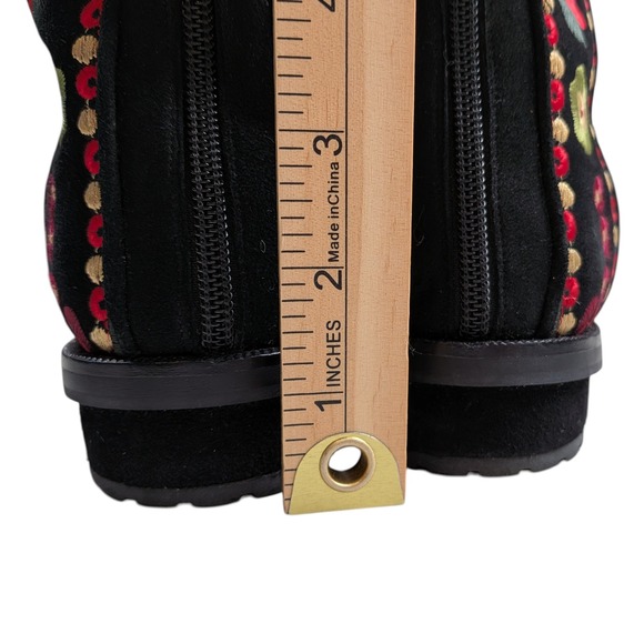 Warren Edwards Mongo Longo Suede Embroidered Boots Size 8 Black Floral Boho - Picture 8 of 13